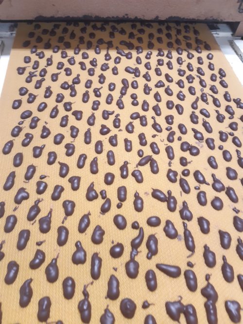 20220224_163849 Mini gouttes chocolat noir Côte d'Ivoire 63% sachet 400g – Image 4